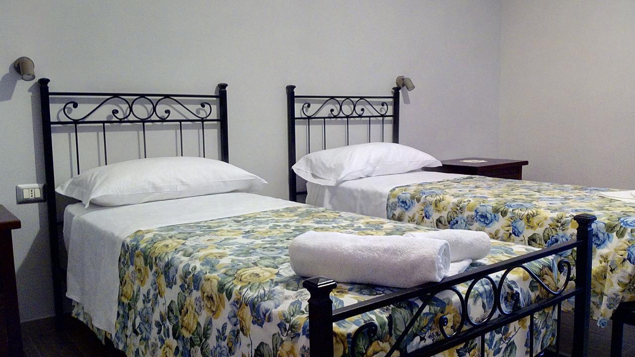 Agriturismo Casale Sera Fontana Liri Esterno foto